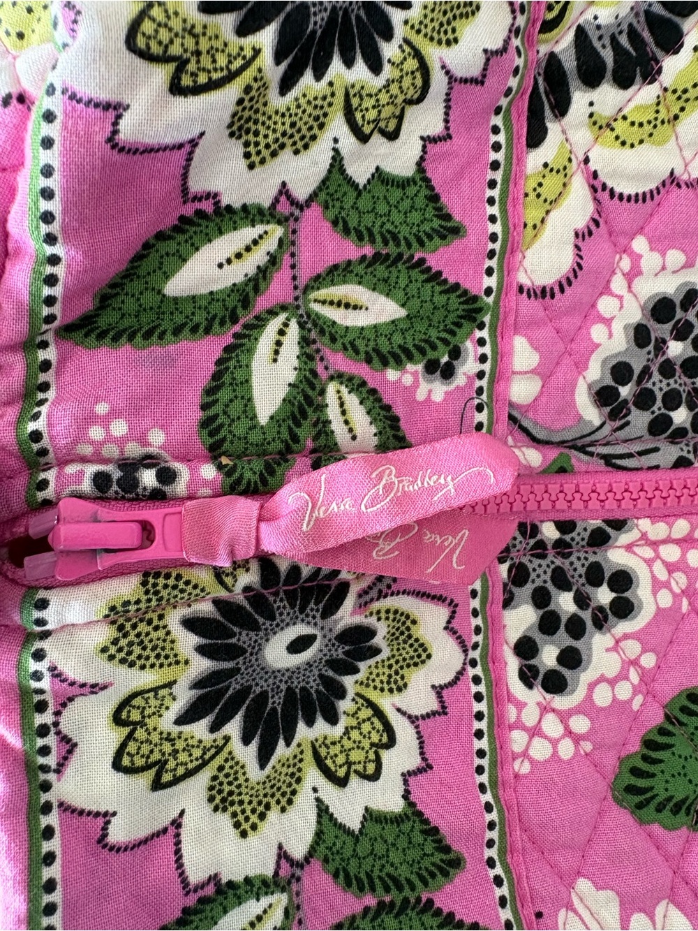 Vera Bradley Quilted large quilted duffle bag - Picture 9 of 10